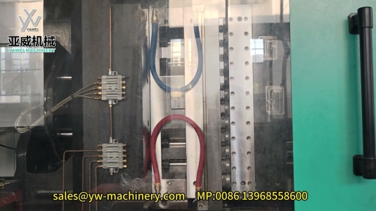 ระบบฉีดขึ้นรูปพรีฟอร์ม 320T สำหรับแม่พิมพ์พรีฟอร์ม 72 ช่อง น้ำหนัก 26/22 กรัม 7.6 กรัม จาก Yawei Machinery